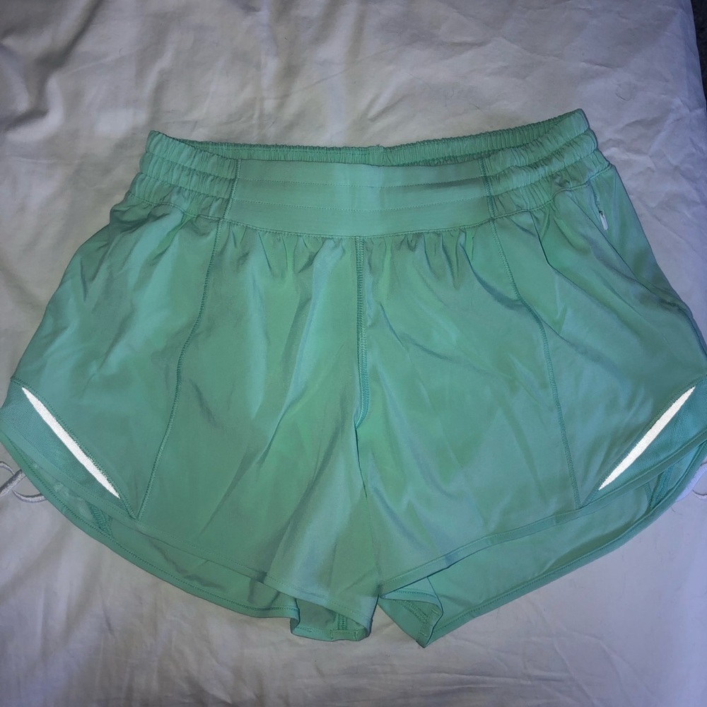 Mint Lulu Lemon Hotty Hot Shorts 4”